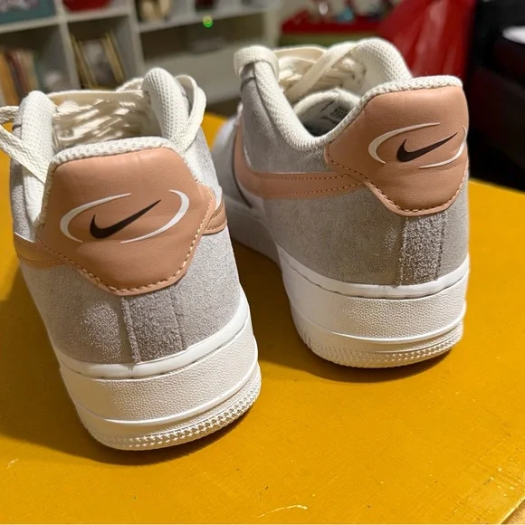 Women Nike Air Force 1 ‘07 Lifestyle Shoes Pure Ivory/Dusted Clay - Picture 3 of 3